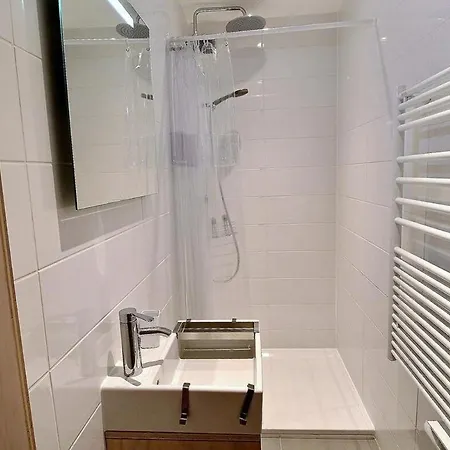 Ski-in-out 2 Bedrooms *
